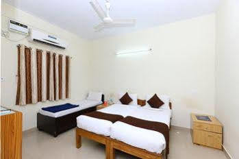 Capital O 10546 Parkway Inn Chennai Exterior foto